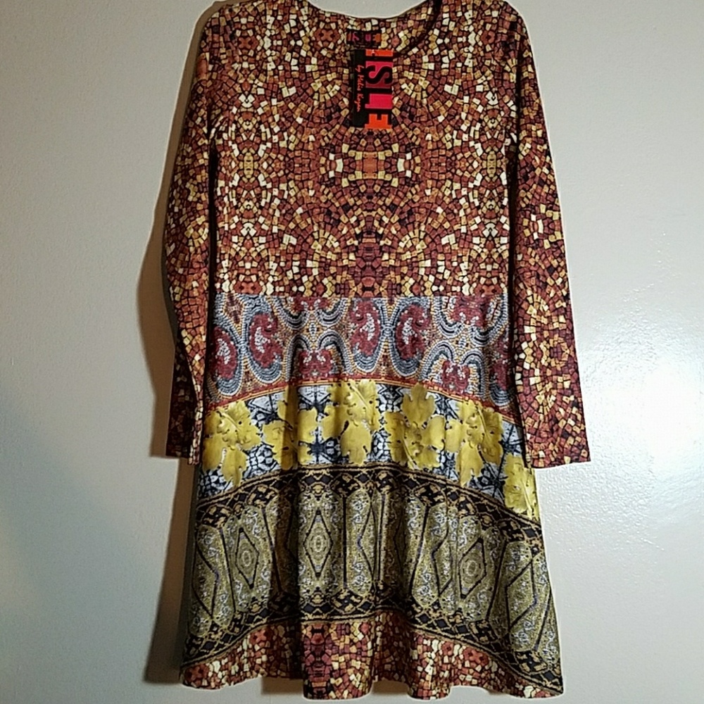 Isle long sleeve dress, great for any occasion